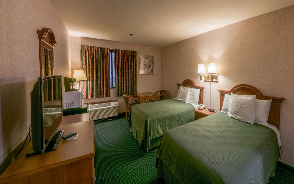 סן ברנרדינו San Bernandino Inn & Suites מראה חיצוני תמונה