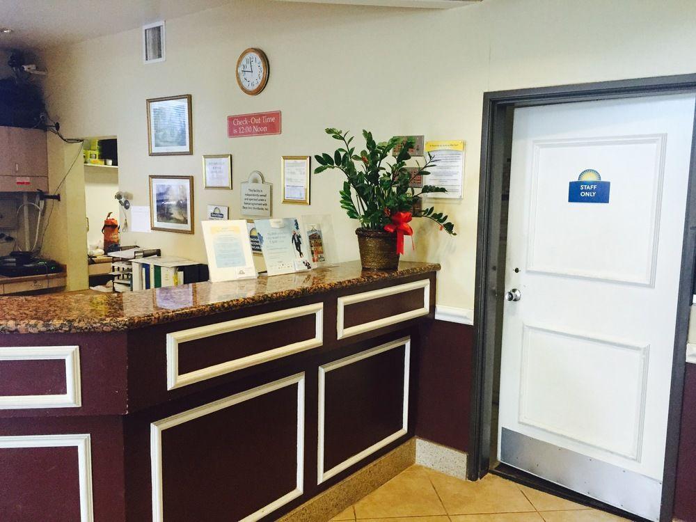 סן ברנרדינו San Bernandino Inn & Suites מראה חיצוני תמונה