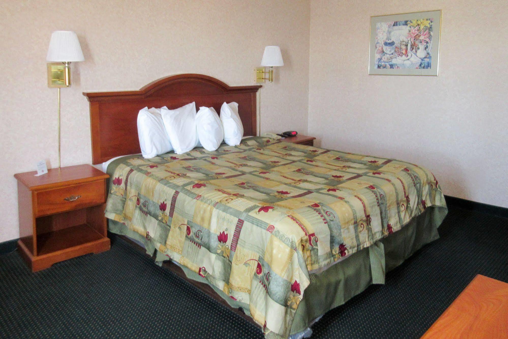 סן ברנרדינו San Bernandino Inn & Suites מראה חיצוני תמונה