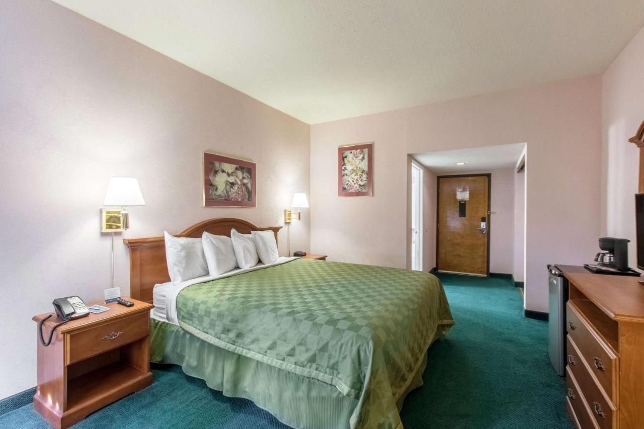 סן ברנרדינו San Bernandino Inn & Suites מראה חיצוני תמונה